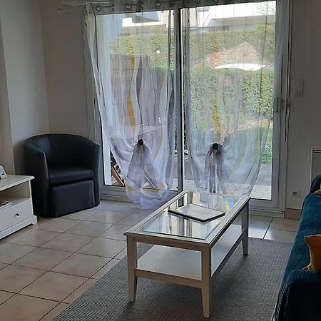 Hyper Centre De Sarzeau, Grand Appartement Au Calme Avec Jardinet Exterior foto